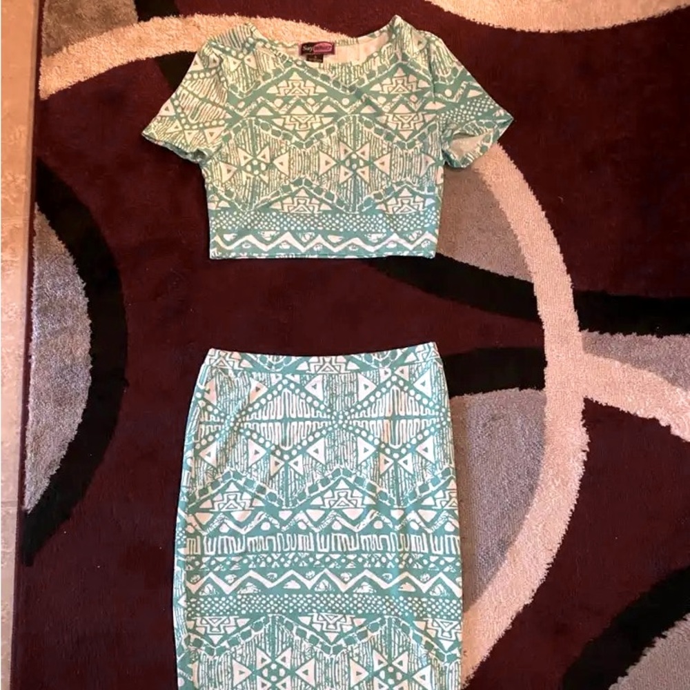 crop top and skirt, like new, size small